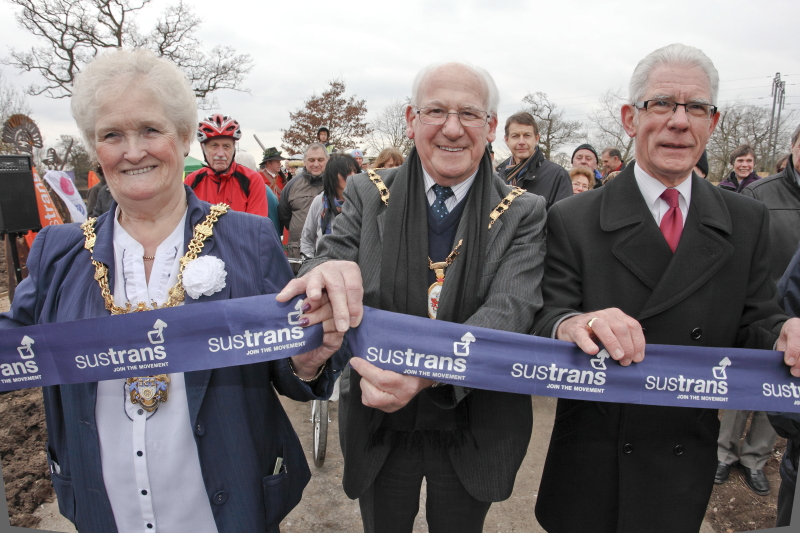 The Mayors of Crewe & Cheshire East cut the ribbon. Press Photography