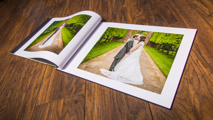 Italian wedding album from Simon J. Newbury Photography. Cheshire wedding photographer. Wedding photography in South Cheshire. Wedding photography Cheshire