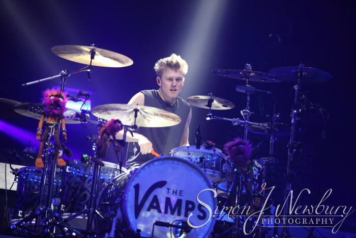 Music Photography:  The Vamps perform live at Liverpool Echo Arena with support from Union J. Live music photography Cheshire
